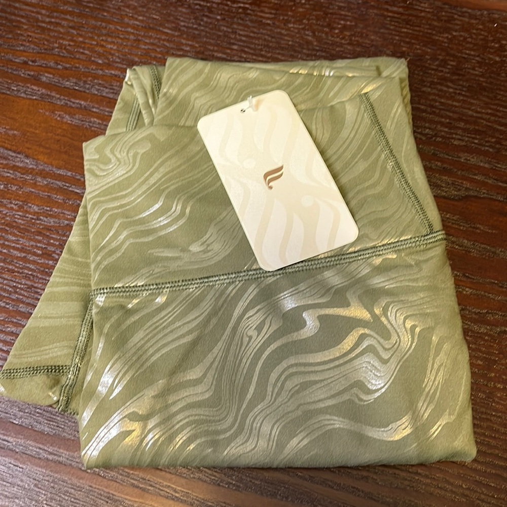 Fabletics Ranger Green High-Waisted Powerhold 7/8 - Medium